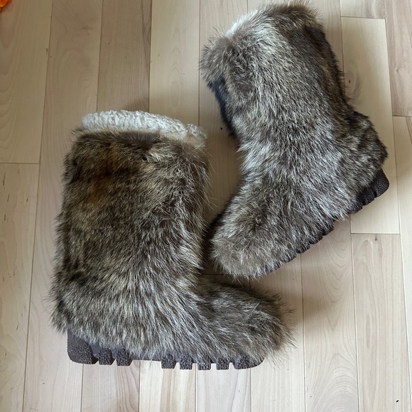 Nakiuk Fur Boots - Picture 6 of 11